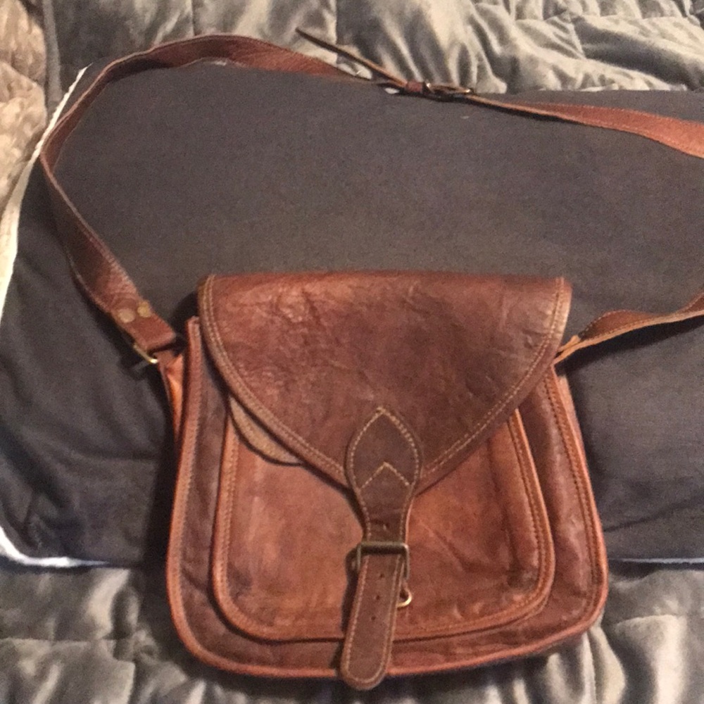 Genuine leather shoulder bag